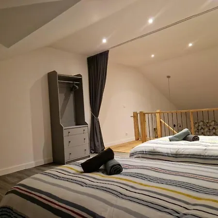 Semesterbostad De L'etoile, 6 Pers. Spacieux Avec Exterieur Dun-sur-Meuse