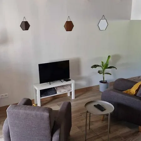 De L'etoile, 6 Pers. Spacieux Avec Exterieur Semesterbostad