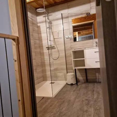 De L'etoile, 6 Pers. Spacieux Avec Exterieur Semesterbostad *