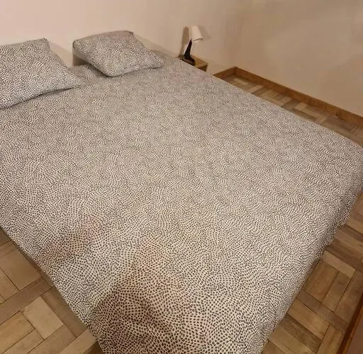 De L'etoile, 6 Pers. Spacieux Avec Exterieur Dun-sur-Meuse